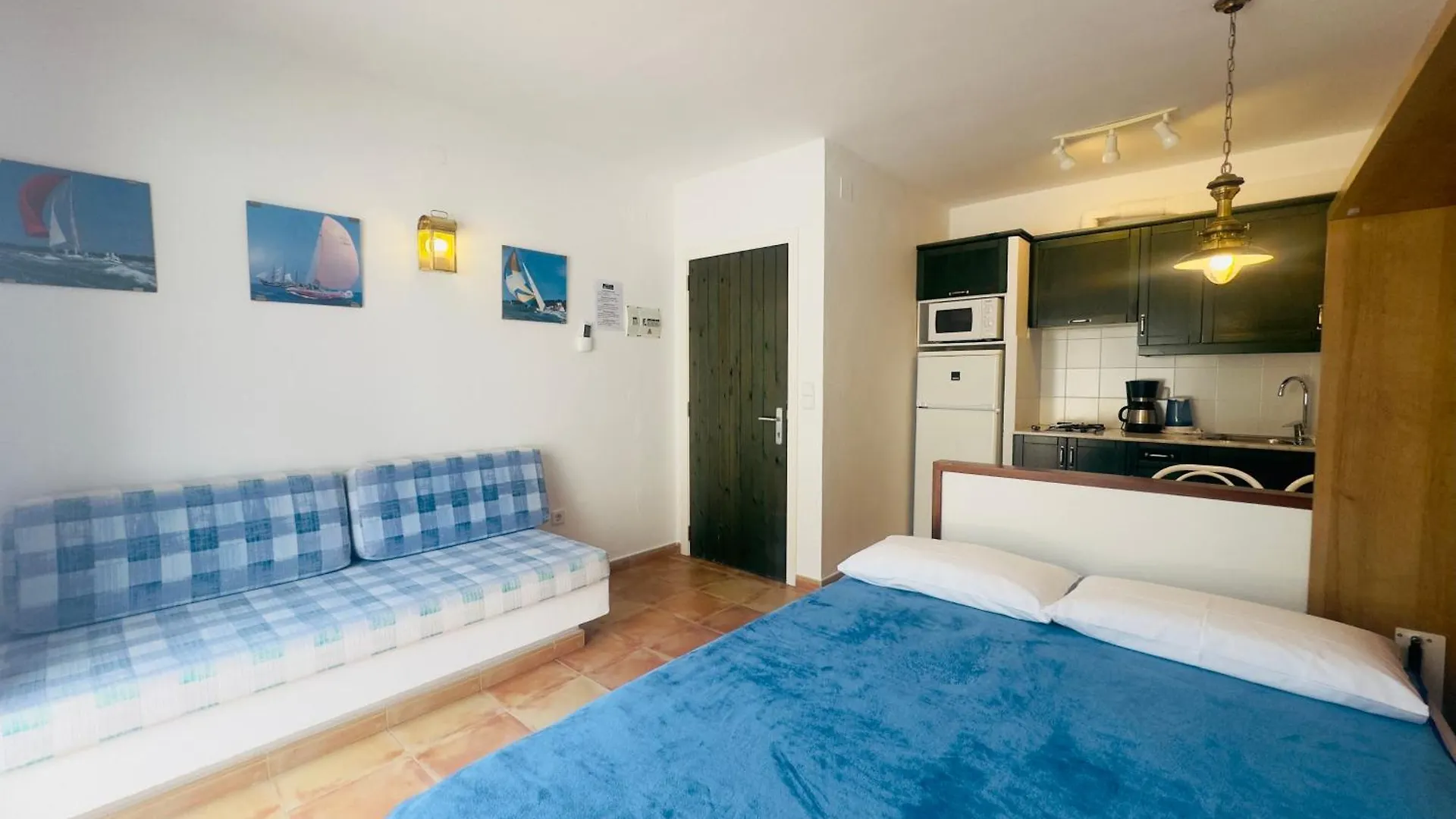 Estudi Nº5 'Apartaments El Berganti' روساس إسبانيا